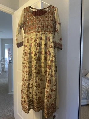 Nakoosh Brand Pakistani 3 Piece Suit - Image 1 of 2