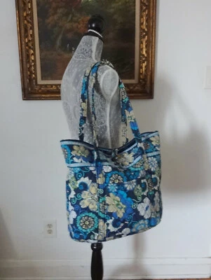 Bolso de Mano Grande Vera Bradley Manzanilla Flores Rosas Jardín Azul Foto 1 de 4