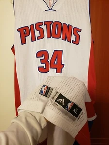 Tobias Harris 2016-17 Detroit Pistons Game Used Worn Jersey Serial # DPI04006 - Bild 1 von 10