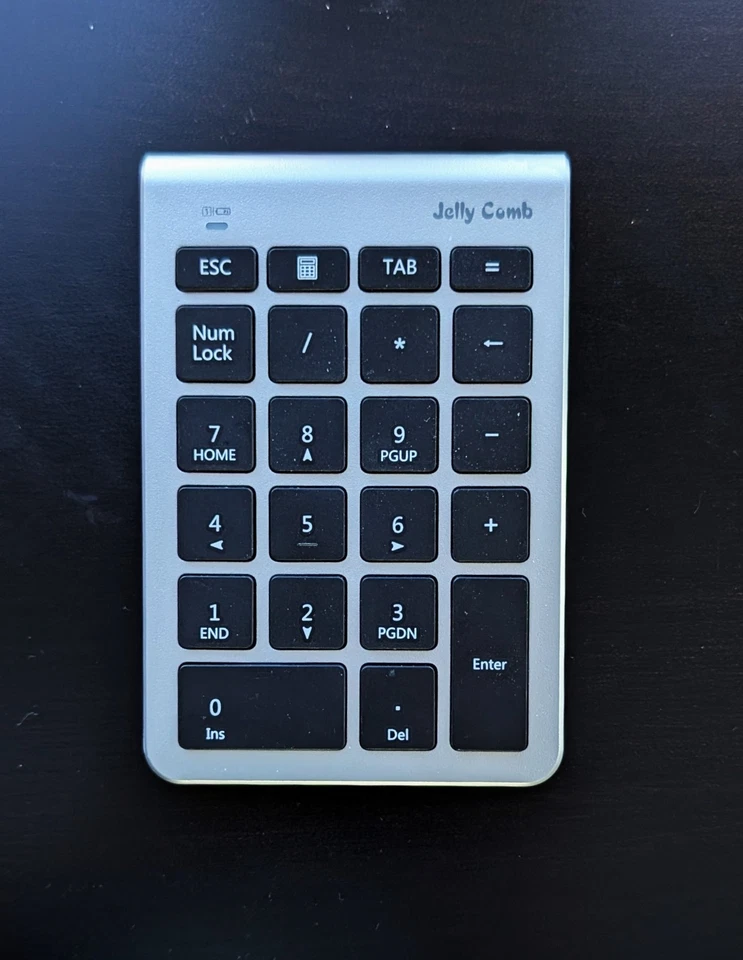 Jelly Comb Wireless Number Pad 22-Key USB 2.4GHz Keypad, Silver - No Dongle - Image 1 of 1