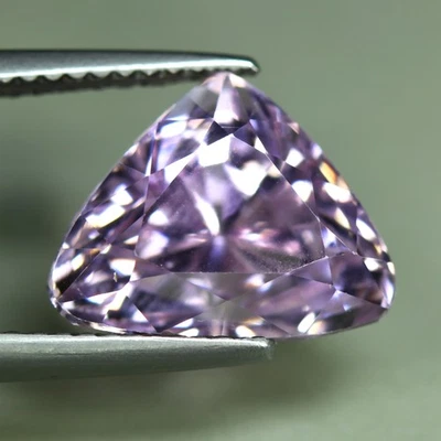 6,31 Cts_Corte Aduanero Maestro Romántico_100 % Natural GRANDE Kunzita Rosa_Afganistán Foto 1 de 3