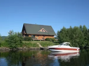 Biete Naturstamm-Blockhaus direkt am Annapolis River in NS Kanada - Bild 1 von 12