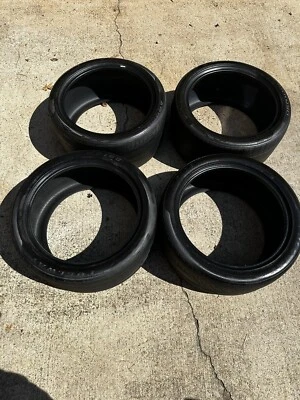 Neumáticos 315/35ZR20 Foto 1 de 4