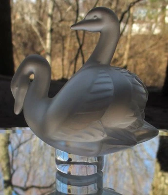 Lalique Crystal Two Swans Deux Cignes Seal Figurine  Mint France - Image 1 of 4