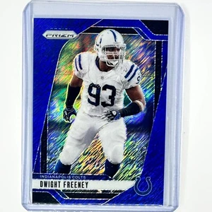 2024 Prizm Blue Shimmer Dwight Freeney /25 Indianapolis Colts Legend - Imagen 1 de 3