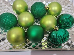 (10) Christmas St. Patrick's Green Plastic Ornaments 2.5" Decor - Picture 1 of 4