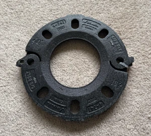 4 in. VICTAULIC 741 Flange Adapter, 5/8" Bolt Holes No Gasket - Picture 1 of 3