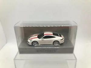 MINICHAMPS 1:87 Porsche 911 R 2016 White And Lines Red - Picture 1 of 2