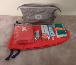 Vintage American Airlines 1st Class Amenity Bag With Contents - Picture 1 of 11