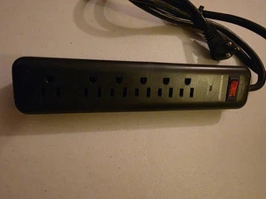 Tira de alimentación con protector contra sobretensiones 4f - Imagen 1 de 3