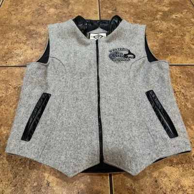 Chaleco de Lana Tioga Territory Pintura de Lana Salón de Caballos Reserva Campeón del Mundo Mediano Foto 1 de 4