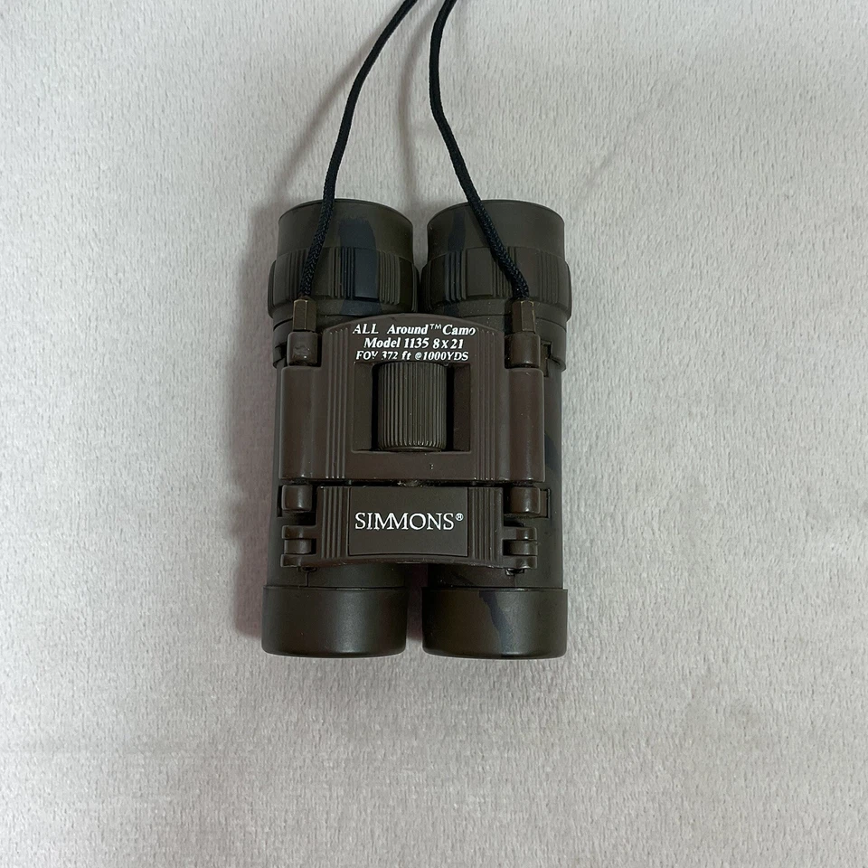 Simmons All Around Camo Pocket Binoculars 1135 8x21 FOV 372ft@1000yds Compact - Image 1 of 4