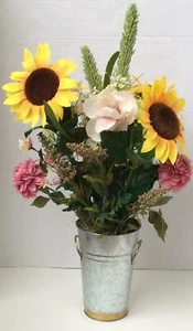 Flower Arrangement w/Sunflowers in Galvanized Milk Can - Bild 1 von 7