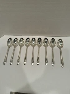 9 Oneida Community Silver QUEEN BESS II Silverplate Oval Place Soup Spoons - Picture 1 of 8