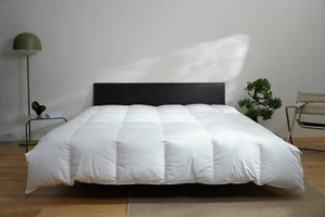 Superwarme Daunen Winter Bettdecke 155x220cm 1200g - Winterschlussverkauf - Bild 1 von 10