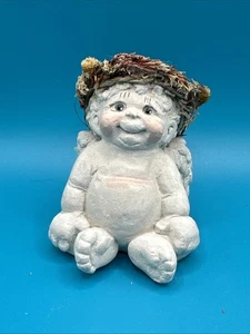 1992 DREAMSICLES SITTING ANGEL SIGNED BY ARTIST KRISTIN HAYNES 3" TALL 1058 - Picture 1 of 5