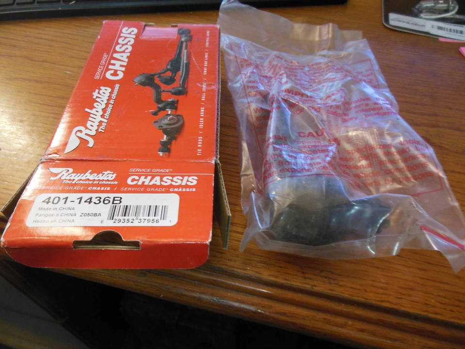 Extremo de varilla de amarre Raybestos 401-1436B para unas 86-06 aplicaciones Nissan. Foto 1 de 1