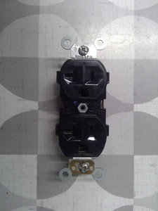 Leviton CR20-E 20A 125V 2P Receptacle, Black **Free Shipping** - Picture 1 of 4