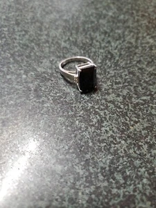 SIZE 5 BLACK SPINEL AND WHITE TOPAZ 10.32CTS GEMSTV CERT OF AUTHEN - Picture 1 of 5