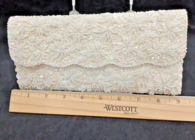 Bolso sin asas vintage marfil iridiscente con cuentas Hong Kong boda lentejuelas Foto 1 de 4