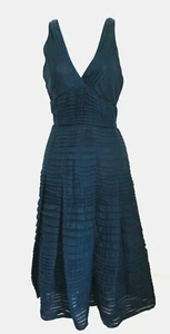 Vestido solitario de ajuste y llamaradas falda plisada mediana sin mangas esquina azul marino forrada nueva con etiquetas - Imagen 1 de 12