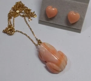 Vintage Carved Angel Skin Coral Frog Pendant Necklace Gold Filled Earrings Japan - Picture 1 of 20