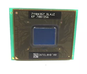 INTEL Mobile Pentium III Processor @ 700MHz 256KB 100MHz Socket PPGA495 SL4JZ - Picture 1 of 2