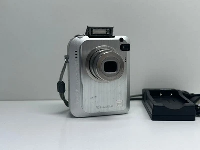 Fujifilm Digital Camera FinePix F610 6.3MP, geprüft (+ neuer 🔋) ⚡BLITZBEREIT⚡ - Bild 1 von 4