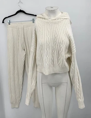 Conjunto de sudadera con capucha y pantalones Alo para mujer blanco tejido con cable invierno Bliss talla XXS (PiILLING) Foto 1 de 3