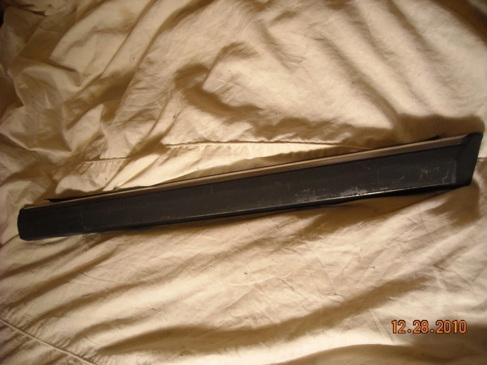 EXTERIOR TRIM LEFT REAR DRIVER SIDE BMW E24 633CSI 1973 MT OEM - Image 1 of 1