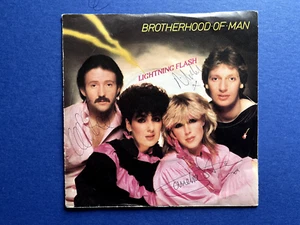 MARTIN /  NICKY / SANDRA - BROTHERHOOD OF MAN - SIGNED 7" VINYL SLEEVE - Picture 1 of 1