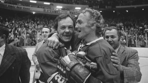 Foto 8x10 Yvan Cournoyer, Henri Richard Montreal Canadiens - Imagen 1 de 1