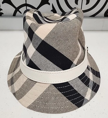 Sombrero de cubo genuino Burberry Brit negro/blanco a cuadros para mujer ☆Se adapta a pequeño☆ Talla M Foto 1 de 4