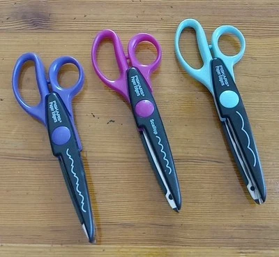 Lot of 3 Fiskars Paper Edgers Scissors SCALLOP (small & large) & Victorian Cuts - Image 1 of 4
