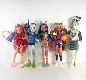 Muñecas Monster High Ghoul Spirit 2022-Gen 3 Lote de 5 con accesorios - Imagen 1 de 11