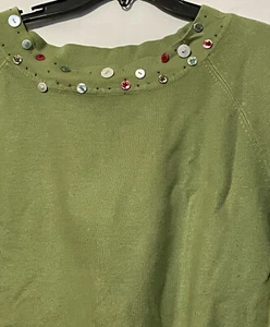 Women’s White Stag Green sweater with decorative buttons size Large - Picture 1 of 5