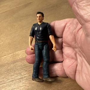 Mattel Jurassic World Dino Rivals Dinosaurier Trainer Owen 3,75" Figur lose - Bild 1 von 6