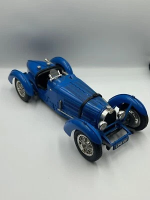 MODELLINO AUTO-BUGATTI TYPE "59" (1934)-SCALA 1 :18 BURAGO-MADE IN ITALY - Immagine 1 di 4