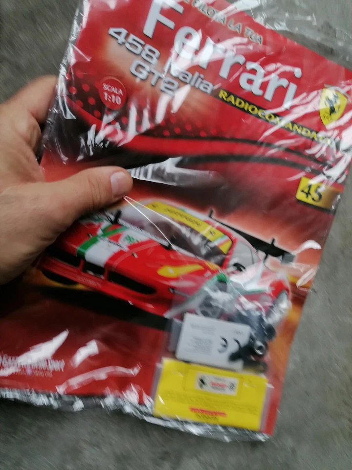 Costruisci la tua FERRARI 458 ITALIA GT2 scala 1/10 RADIOCOMANDATA   uscita n 45 - Immagine 1 di 1