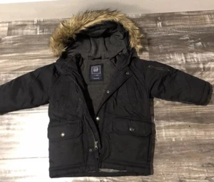 Gap Kids Boys Black Puffer Jacket Coat Faux Fur Hood SIZE 2 Years *Warm* - Bild 1 von 7