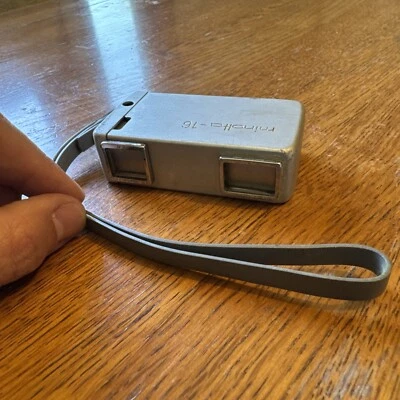 Mini cámara Minolta 16 22 mm Foto 1 de 3