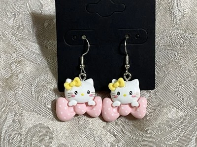 Pendientes Hello Kitty Lunares Lazo Dije Plata Gota Cuelga Adorables Moda Divertidos Foto 1 de 2