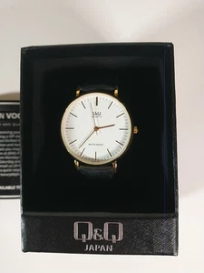 Q&Q Herrenuhr / Gold mit schwarzem Lederband  - Bild 1 von 4