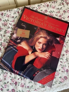 Vintage An English Christmas 1990 London VICTORIA’S SECRET Catalog Elaine Irwin - Foto 1 di 22