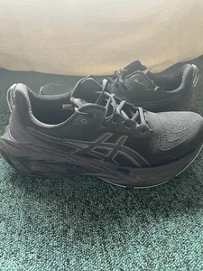 ASICS Novablast 4 Running Shoes UK 10.5 – Barely Used (15 Miles) – RRP £135 - Picture 1 of 7