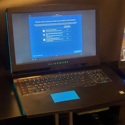 Alienware 17 R4 17.3" i7-7700HQ 500GB-M.2SSD + 1TB-HDD 16GB GTX 1070 1440P 120HZ Foto 1 de 4