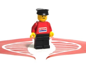 LEGOLAND Lego Town Minifigure Gas Station Worker EX003 Black Hat Vintage - Picture 1 of 1