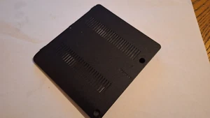 Samsung NP-R525 RAM Abdeckung - Bild 1 von 1
