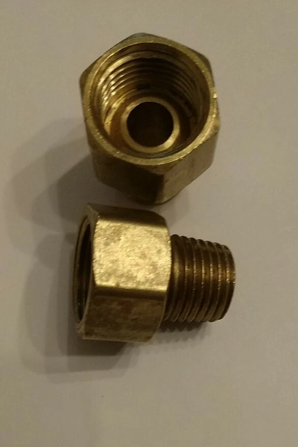 Paquete de 2 tubos de 3/8" con destellos invertidos a transmisión de línea de combustible NPT macho de 1/4"... Foto 1 de 1