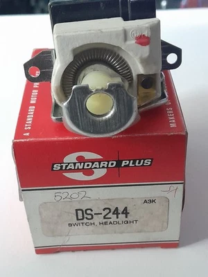 BUICK RIVIERA HEADLIGHT SWITCH FITS 80-85 - Image 1 of 3